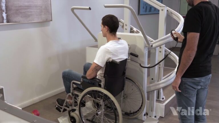 Plataformas Elevadoras: Mejora de la Accesibilidad en Espacios P&uacute;blicos