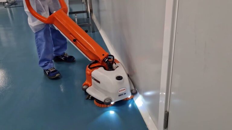 Limpieza Especializada: Innovaci&oacute;n en Maquinaria Eficiente