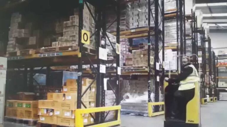 Ventajas de las Transpaletas El&eacute;ctricas en el Transporte Industrial